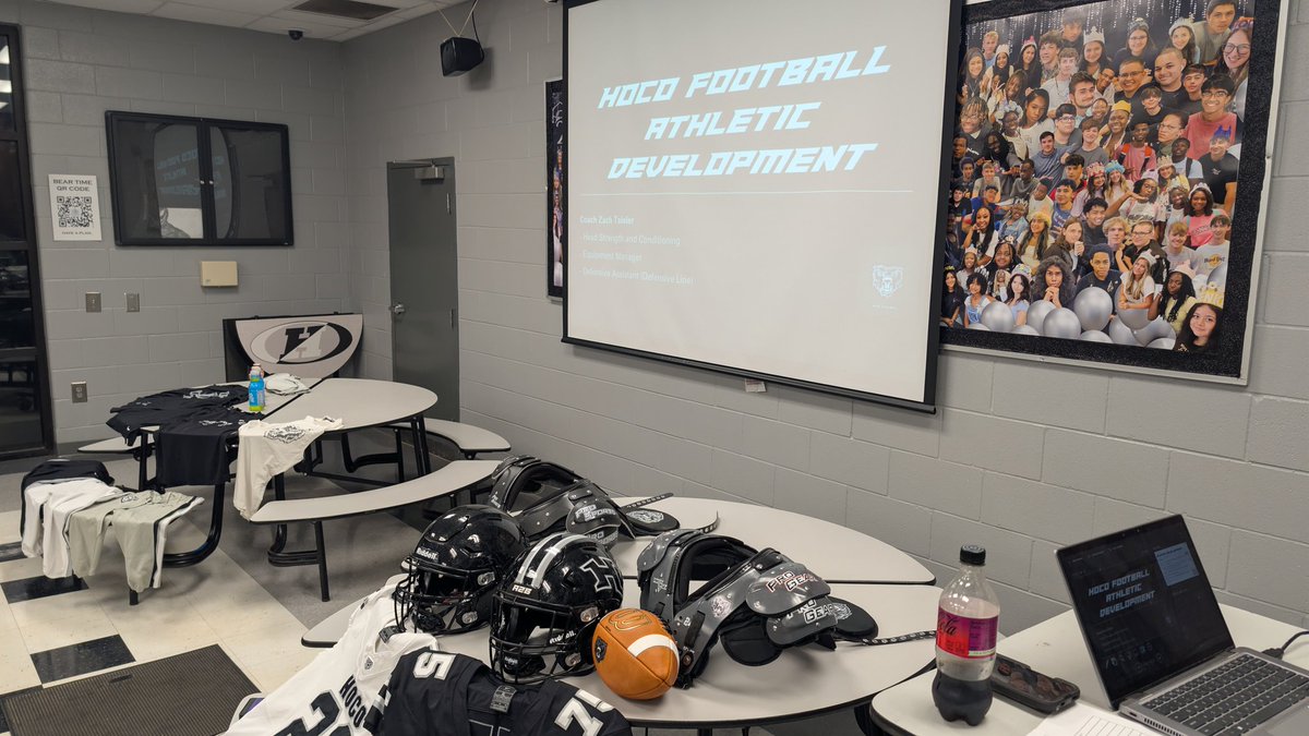 HOCO FOOTBALL tweet media