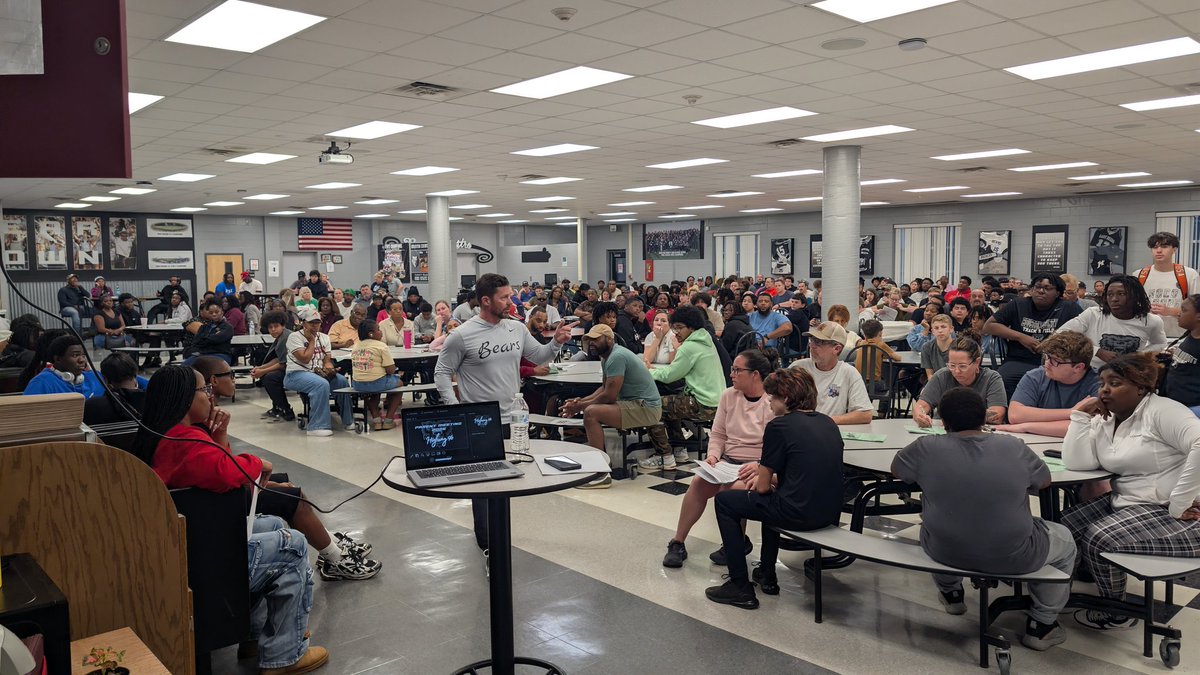 HOCO FOOTBALL tweet media