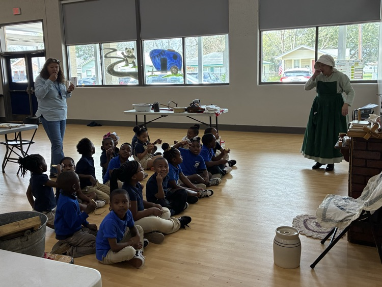 PAE Pandas tweet media