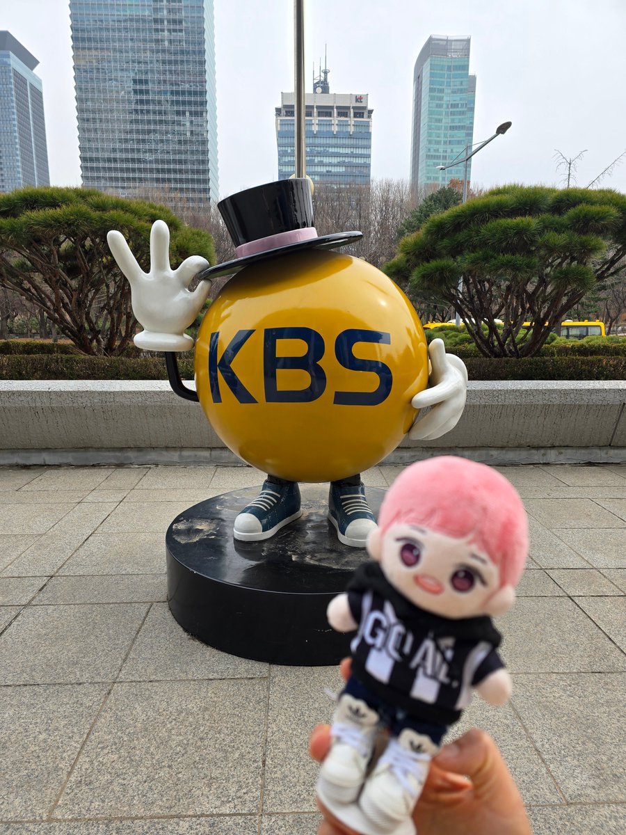Jisung_forever's tweet photo. 20260305 룽탄일을 향한 룽투어 일기 시작! Go go go~

1. 국회의사당역 윤지성 생일축하 광고 ❤️❤️❤️

여러 모로 바빴던 날, 윗글은 왜 오타? 5일, 5일! ㅋㅋㅋ 🤭🤭🤭 https://t.co/J8orXbmrVK