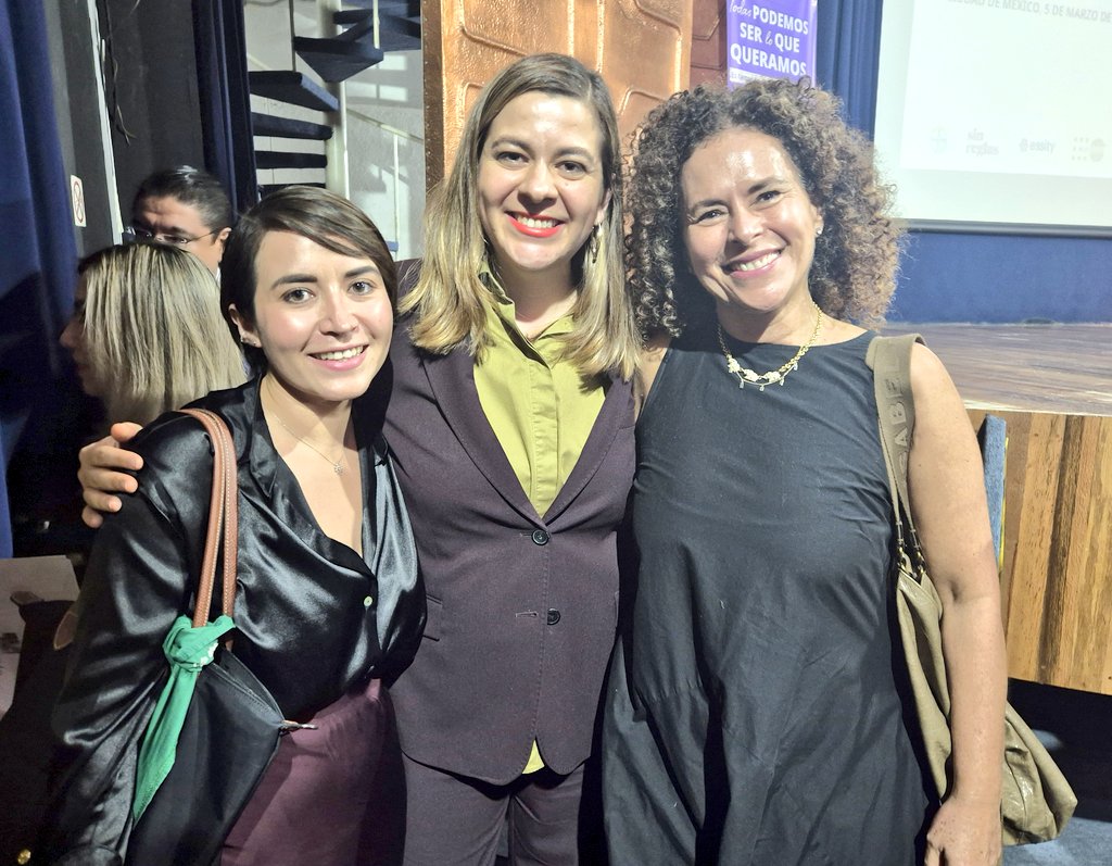 anagonmx's tweet photo. Hoy @SinReglasMx presentó el estudio de #Menopausia y productividad en la @SE_mx en el marco del #8M. Te invito a leer el estudio https://t.co/xGMYYjh3VG https://t.co/T4dBeDR4i6