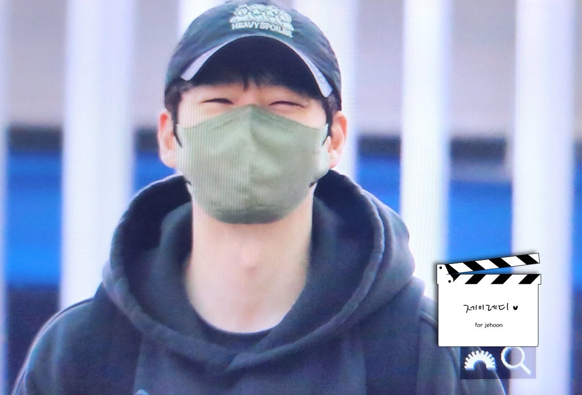 buyaoa58's tweet photo. 260306 인천공항 출국 프리뷰 

가나디 상해 가욥~!
#이제훈 #leejehoon https://t.co/Vi1qzGGQ4B