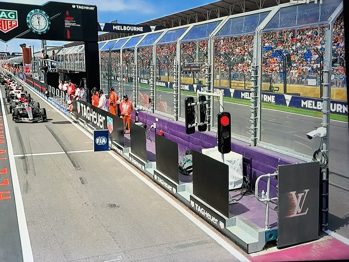 margaretojalvo's tweet image. #AustralianGP  #F1 yyyy empieza la temporada 2026  #Start #FP1  @juadom01 @aldiaconmariac @TierrasyGanados