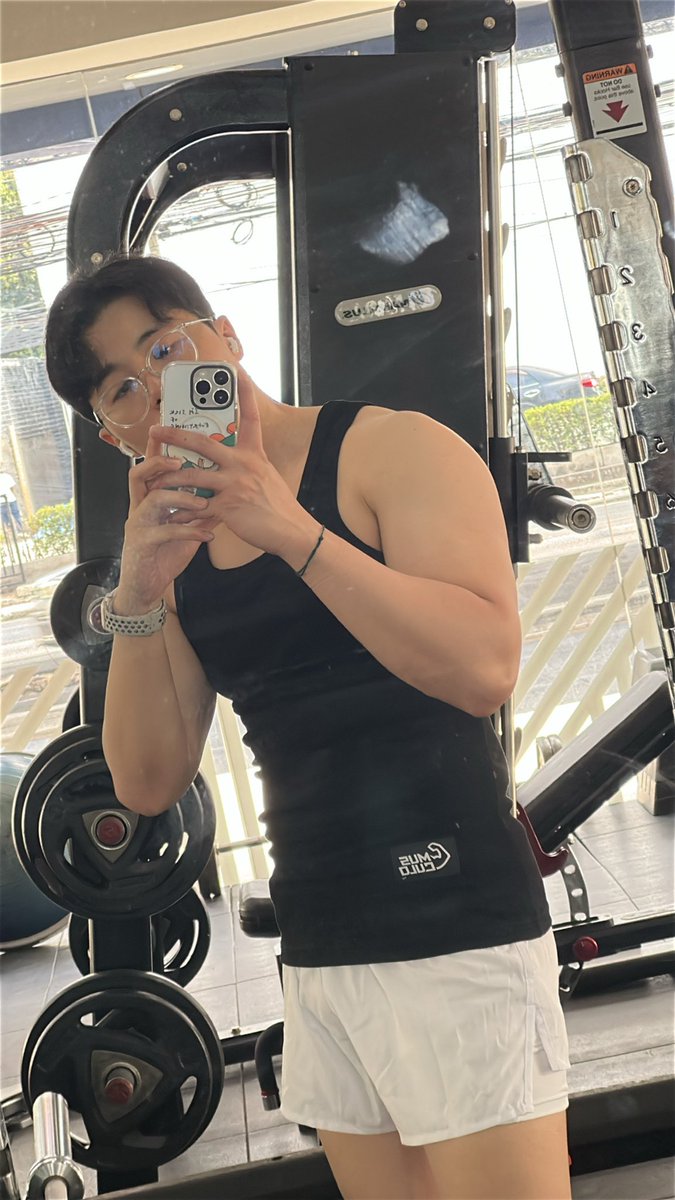 โอมเอง III tweet media