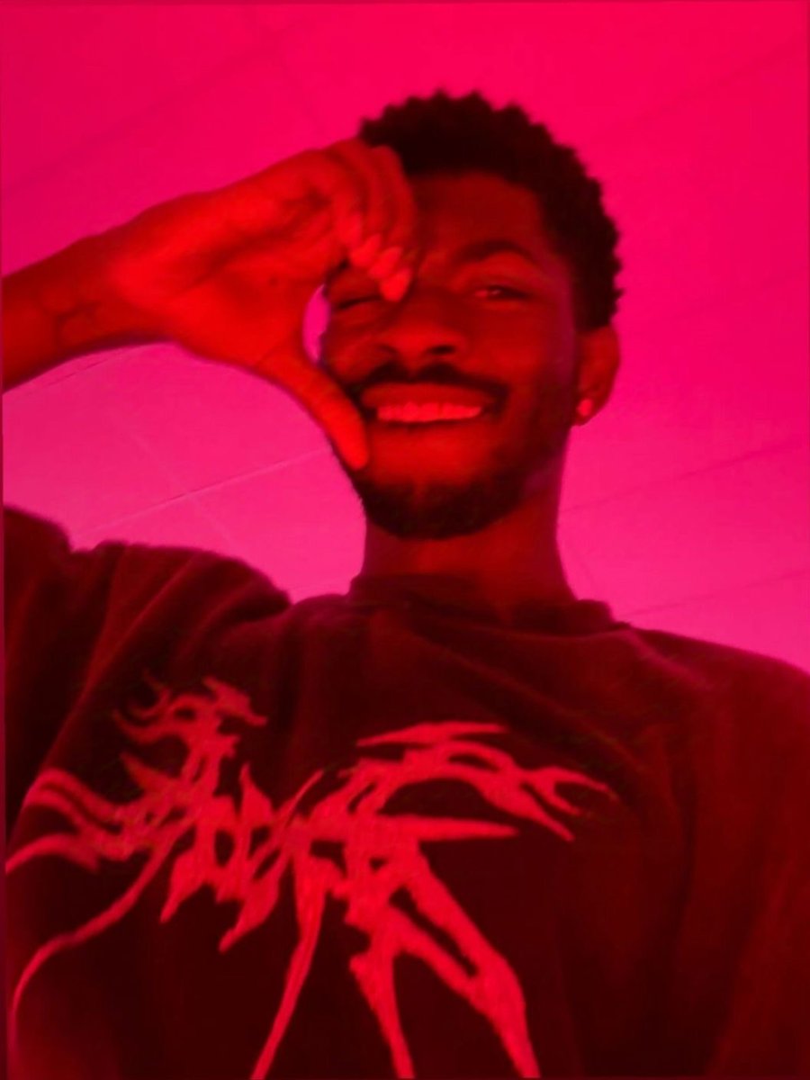 this is still and will always be a lil nas x stan account btw!! i just don’t really use twitter much anymore but i’ll always still be a fan and support him!