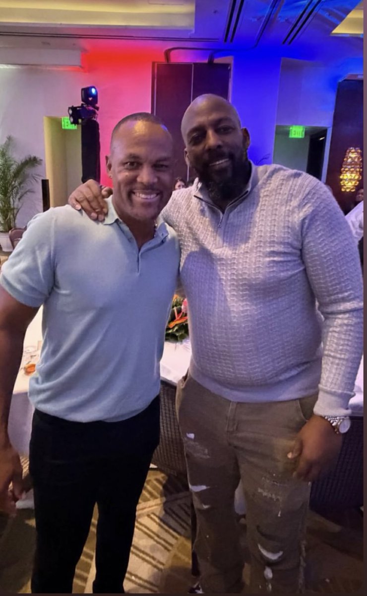 Former Rangers sluggers and National Baseball HOfers Adrian Beltre &amp; Vladimir Guerrero at the Dominican Republic’s WBC reception

📷: IG - Vladimir Guerrero