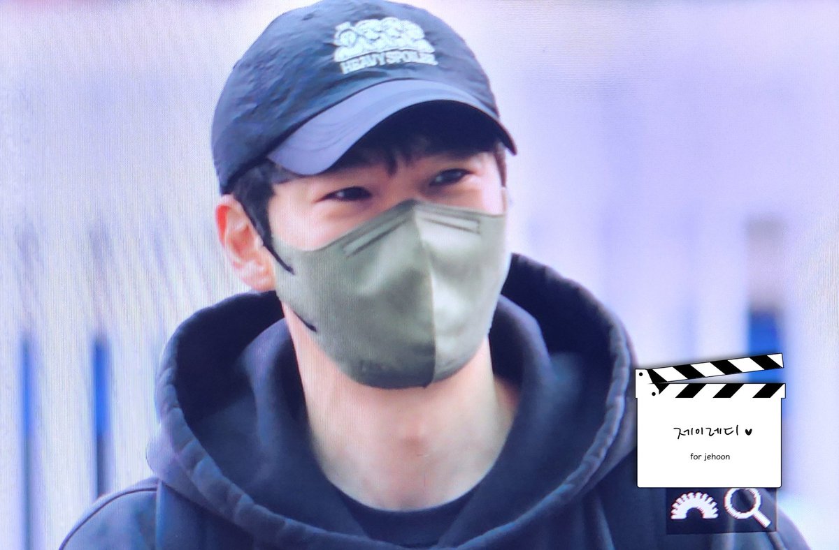 buyaoa58's tweet photo. 260306 인천공항 출국 프리뷰

조심히 다녀오셔요오오🖐
#이제훈 #leejehoon https://t.co/0P6k0QC4QD