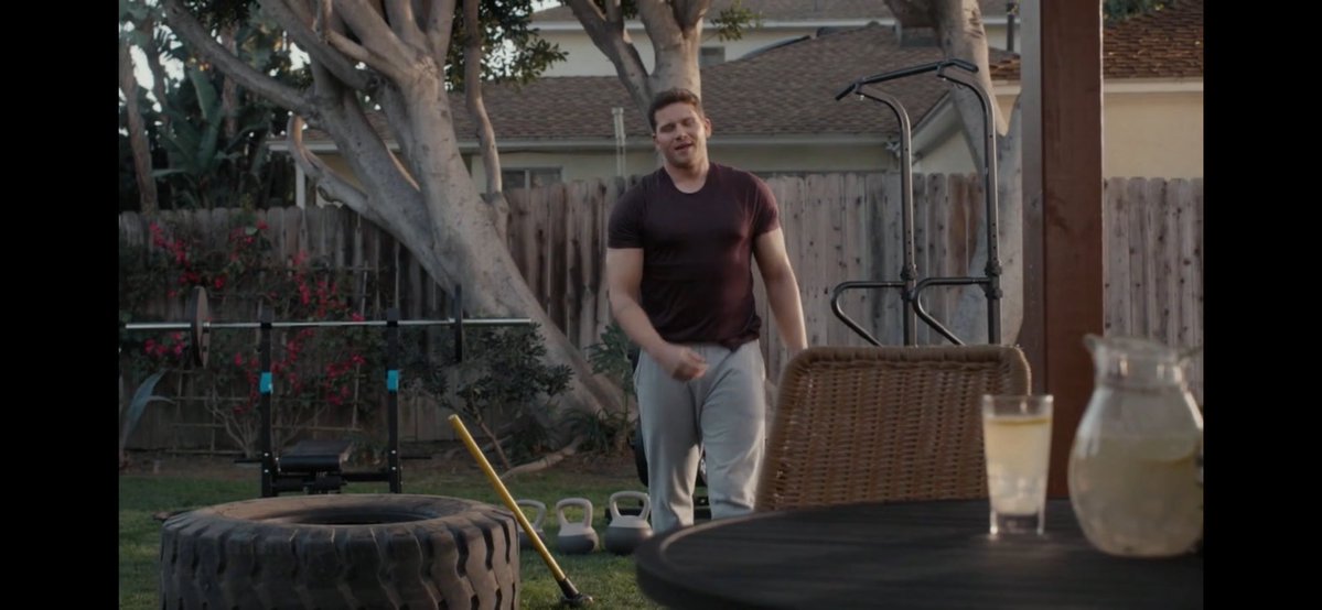 buckitallup's tweet image. THIS INSANE BODY CARD