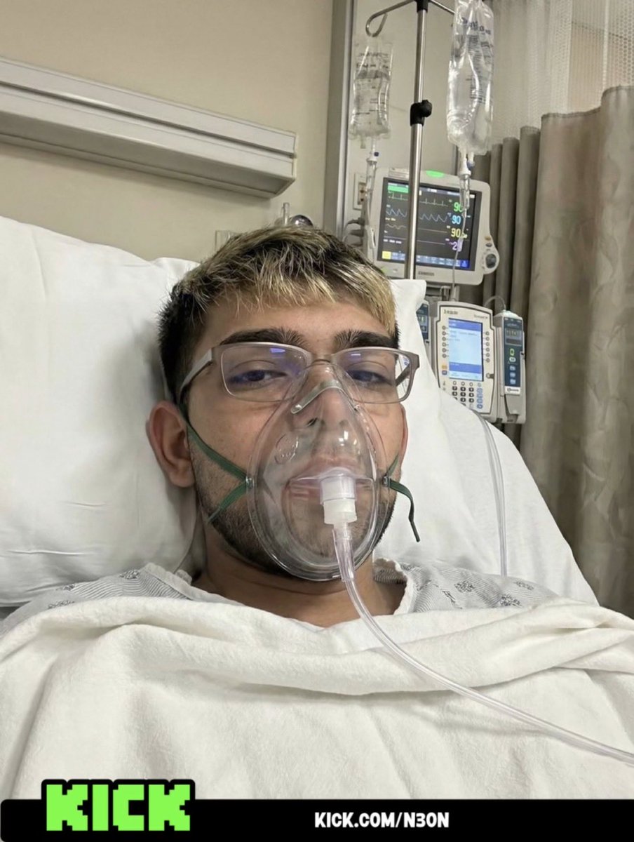 Parasocial tweet media