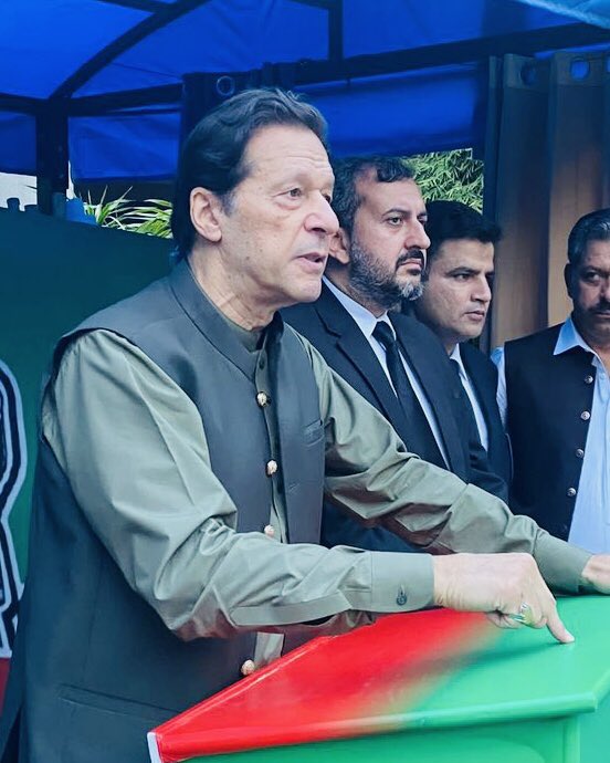 honey_eshaal's tweet image. اس وقت پوری امت مسلمہ کے لئے عمران خان کی آواز۔ بہت ضروری اور بہت طاقتور ہے مگر اس آواز جے خوف سے اسرائیلی ذہنی مریض غلاموں نے ہمارے خان کو بے گناہ قید کر رکھا ہے 
جاگو پاکستانیو ایران سے ہی سبق حاصل کرو
#ImranKhanNotSafeInAdiala  #FreeImranKhan