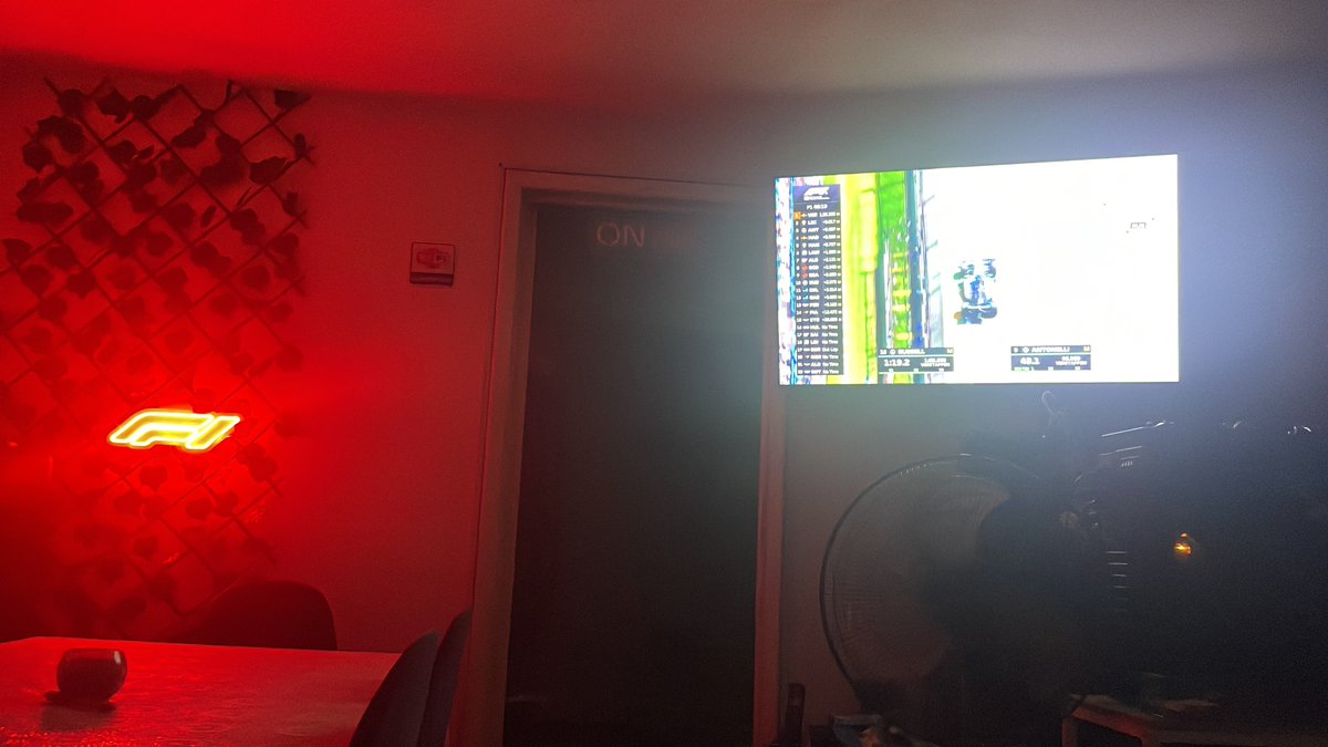 F Uno Última Vuelta 🏎️ tweet media