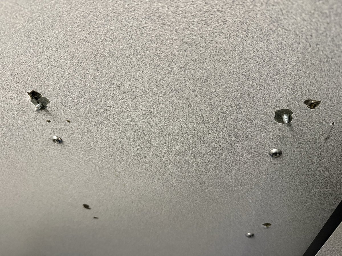 Mainlinerkjm's tweet photo. @BCFerries been like this for months, exposed screws are safety hazard Tsawwassen Terminal. https://t.co/WdOgjPNNrO