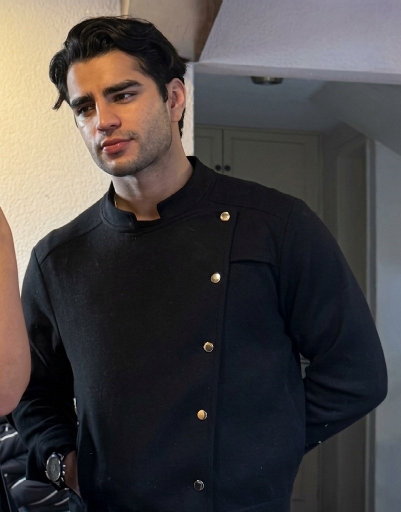 fandaaron's tweet image. Aaron es un hechicero. 
Hechizo mi corazón 😍😂
#AaronMercury 
#AARONATION