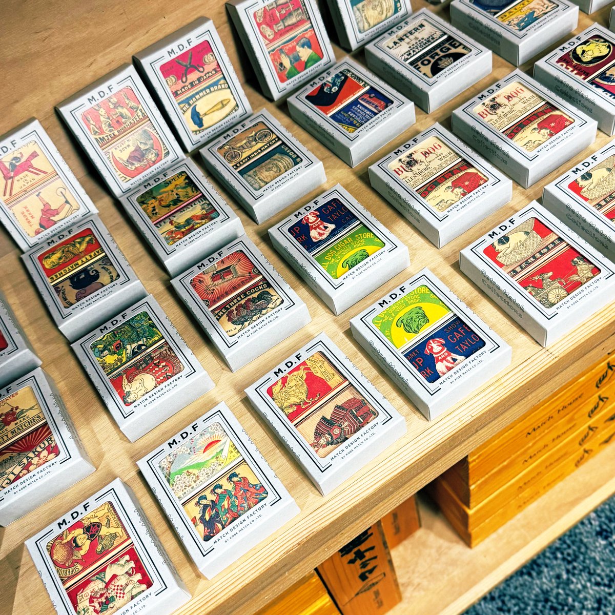 おはようございます😊 神戸マッチ(株)のM.D.Fレトロマッチ、相変わらず