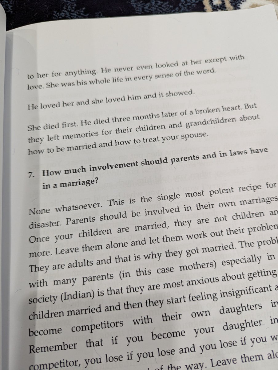 n_azzurajafri's tweet photo. Love reading this kind of story. When women keep arguing "am I a maid? Can't he serve his food himself?", there are women who love serving for their husband even when they have servants. 

When men complaining "why should I provide everything?", there are men who enjoy providing for his spouse and never complain.