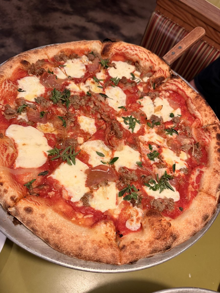 Mike Harlow tweet media