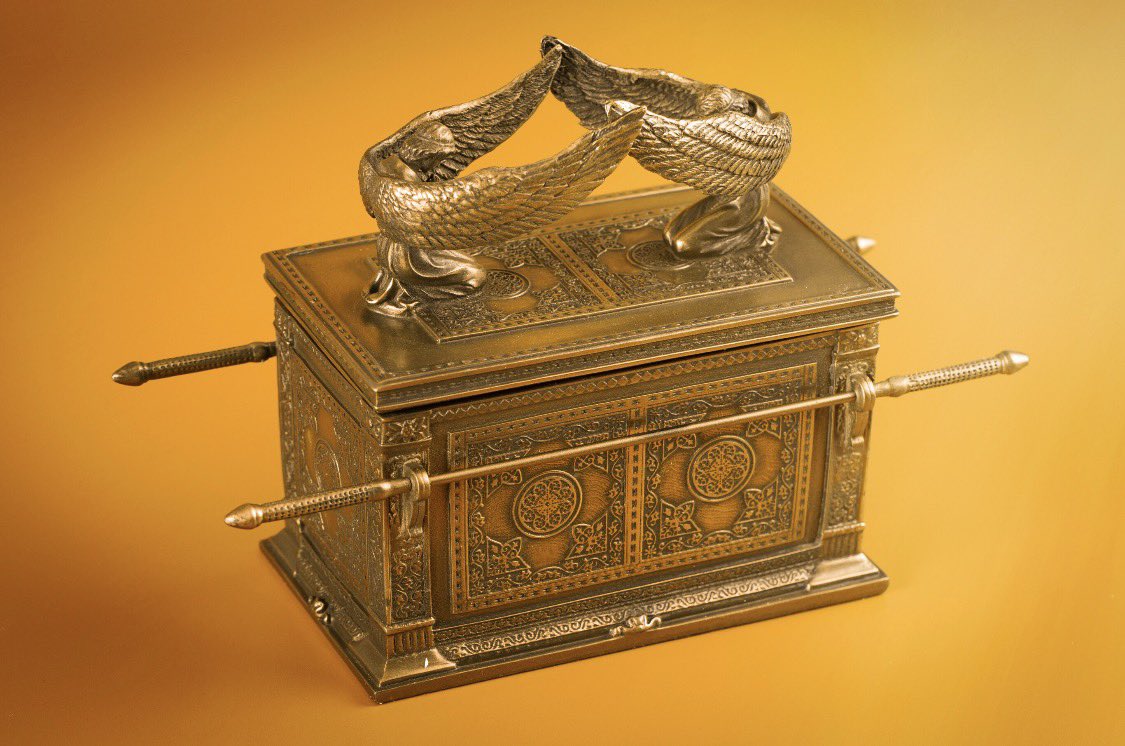 🔔🔔🔔
Leaked CIA files claim they've found the Ark of the Covenant containing the Ten Commandments!

“The Ark of the Covenant, containing the stone tablets of the Ten Commandment, was located nearly 30 years ago, according to CIA documents.

According to the Bible, the sacred,