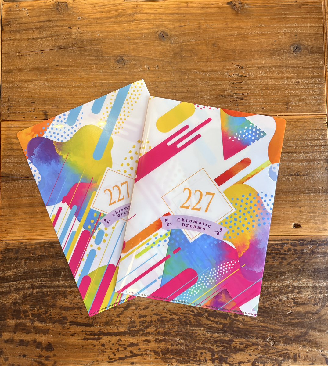 ライブから1週間！
こちらのクリアファイルは、引き続きお買い求め頂けます✨
何枚あっても困らないはず！プレゼントにも最適です〜🧡🩷🩵

227tamyuki.thebase.in