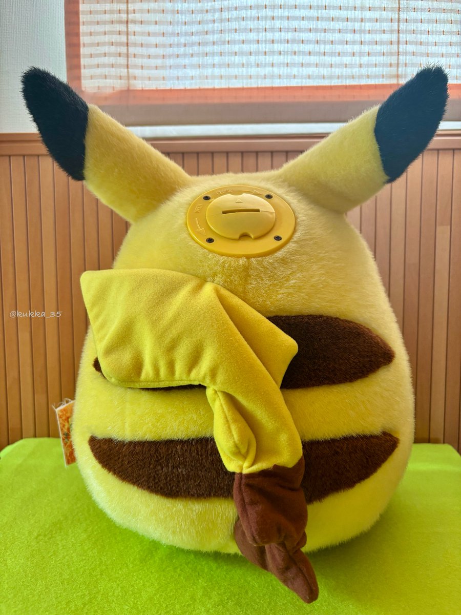 明治カールの懸賞品の、等身大ピカチュウおしゃべり貯金箱🌟 久しぶり