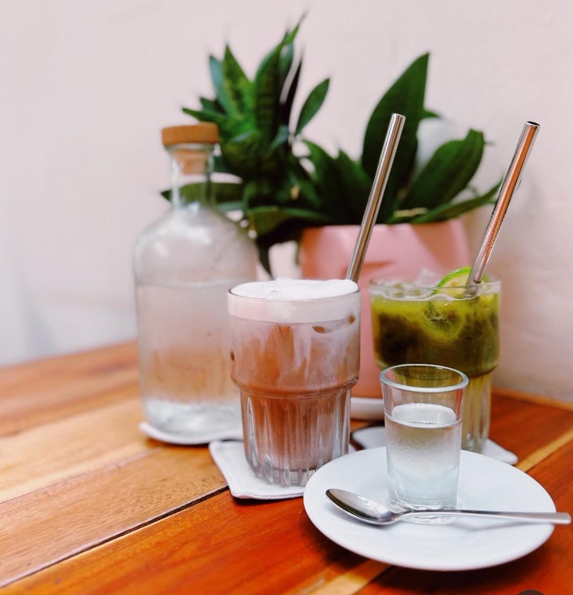 newcatmimi's tweet photo. Sáng nhẹ. Nước mát. Tâm an.
#BuoiSang #MorningVibes #SongCham #BinhYen #Chill
Gentle morning. Cool drink. Peaceful mind.
#MorningVibes #PeacefulMind #SimpleMoments #SlowMorning #GoodEnergy #CoffeeTime #CalmLife https://t.co/oIot6Bp5gA