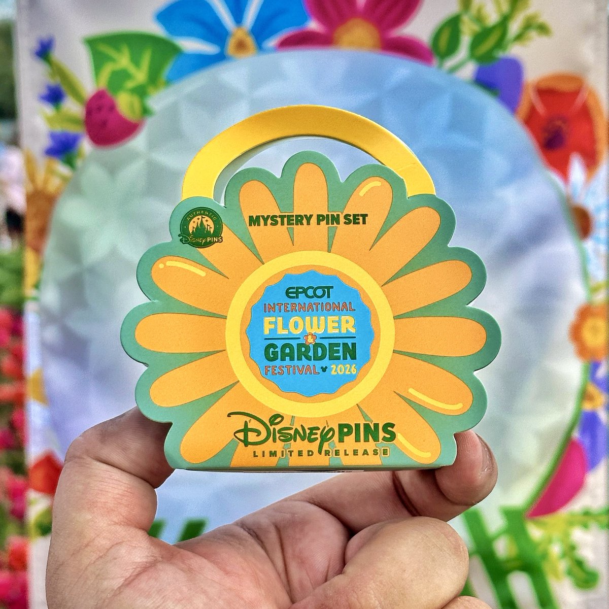 TuckBeck's tweet image. If you love Epcot’s Flower &amp;amp; Garden Festival? Then this Mystery Pin Set is for you! Featuring eight brand new pins, that’re an absolute MUST for every Disney Pin Lover!!! ✨❤️✨
.
#EpcotFlowerAndGardenFestival
#DisneyPins #DisneyBlogger
#FlowerAndGardenFestival