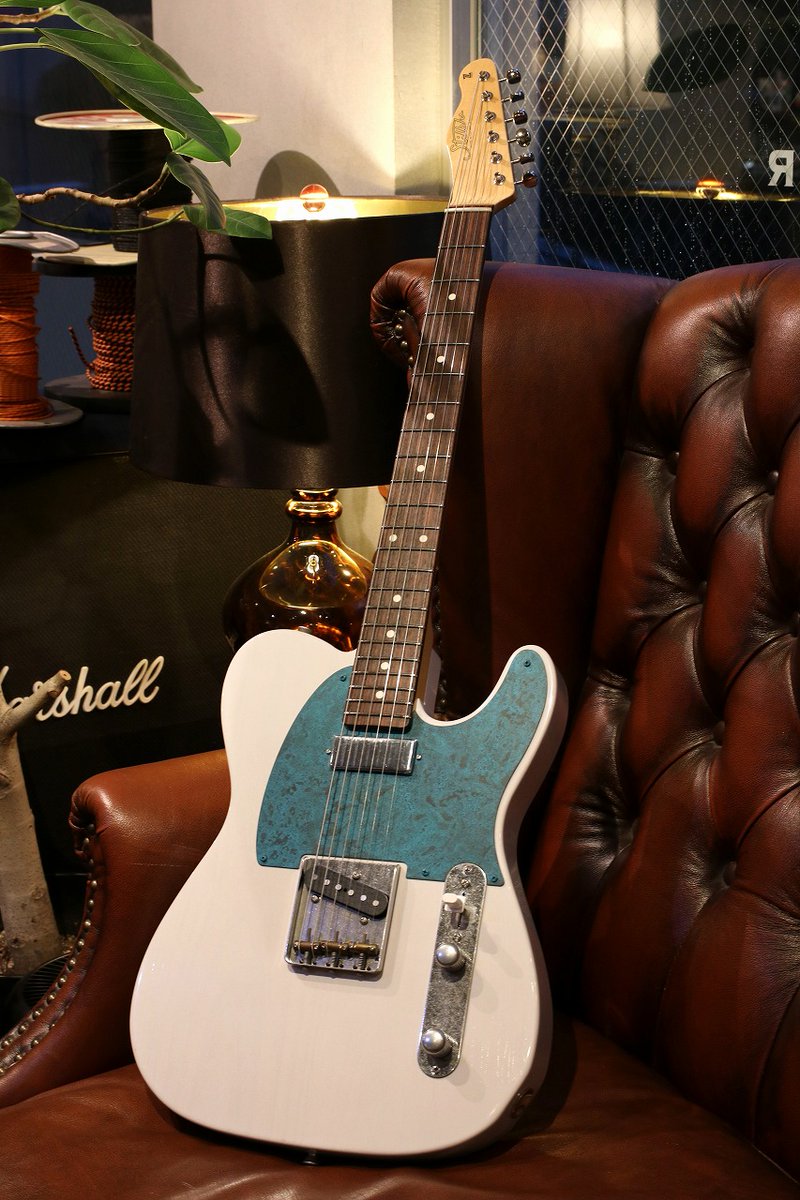 Xotique's tweet photo. Blue Guitarsを象徴する端正なホワイト×ブルーのModel T.もお試しいただけます。
リバースヘッドがナイスセンス!
クリアで使いやすいサウンドです💁♂️
stilblu Model T. Patina WBLD L.Aged #249
https://t.co/Jz9ZZSpjT9
@digimartnet
#楽器検索デジマート
#stilblu
#ModelT
#Xotique https://t.co/sthExDyaPt