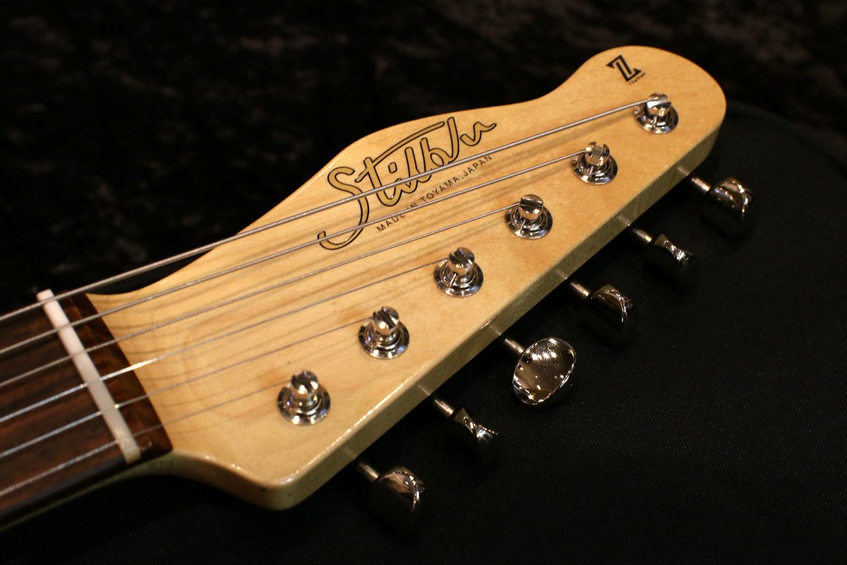 Xotique's tweet photo. Blue Guitarsを象徴する端正なホワイト×ブルーのModel T.もお試しいただけます。
リバースヘッドがナイスセンス!
クリアで使いやすいサウンドです💁♂️
stilblu Model T. Patina WBLD L.Aged #249
https://t.co/Jz9ZZSpjT9
@digimartnet
#楽器検索デジマート
#stilblu
#ModelT
#Xotique https://t.co/sthExDyaPt