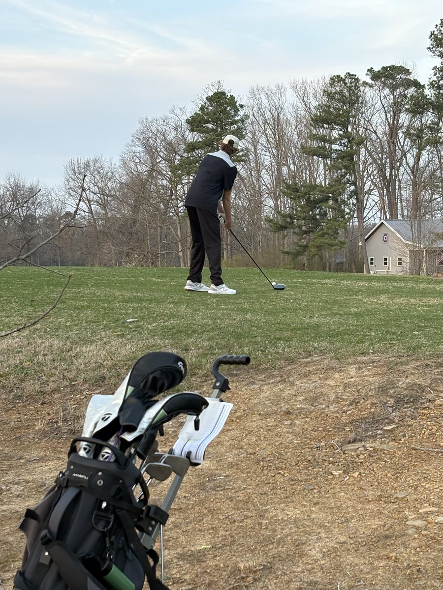 knigh003's tweet photo. Congratulations to the boys' and girls' golf teams for winning their match at Chesley Oaks against Douglas and Hanceville this week! Congratulations to Walker Johnson and Avree Hall for winning overall as individuals (Low Medalists)! Anna Eddleman finished 2nd and Kynzi Hall 3rd. https://t.co/73BS24lscl