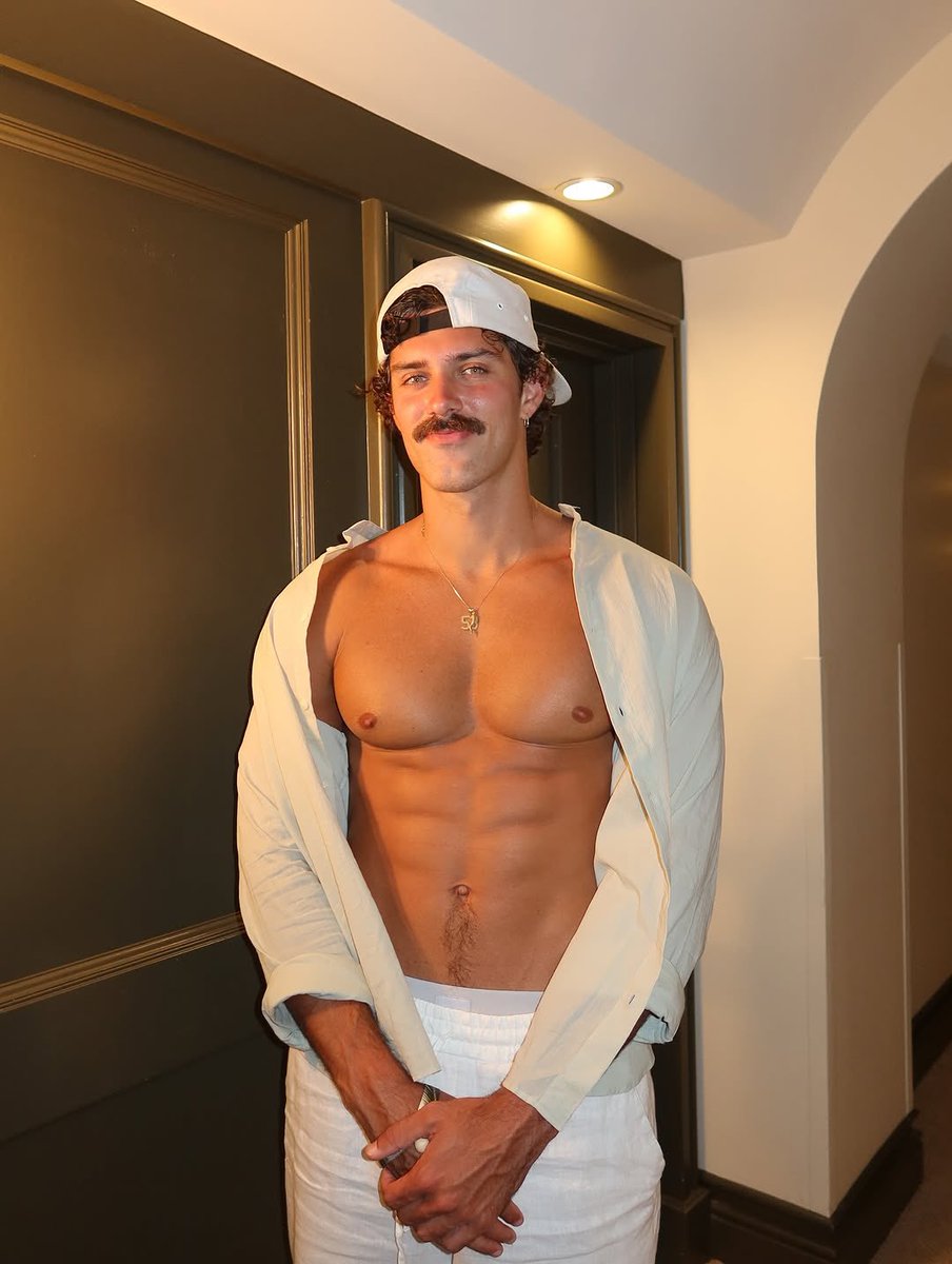 Celeb & Armpit Gooner 🥴 tweet media