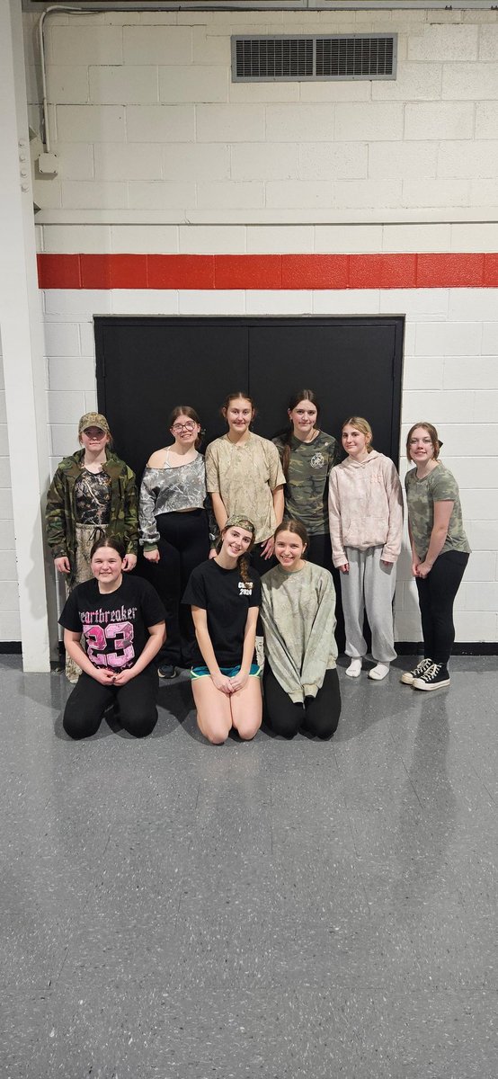 Camo Day at Flag Line Clinics! 🌿

The girls blended right in today for camouflage day! Even though they tried to hide, their hard work definitely didn’t go unnoticed.