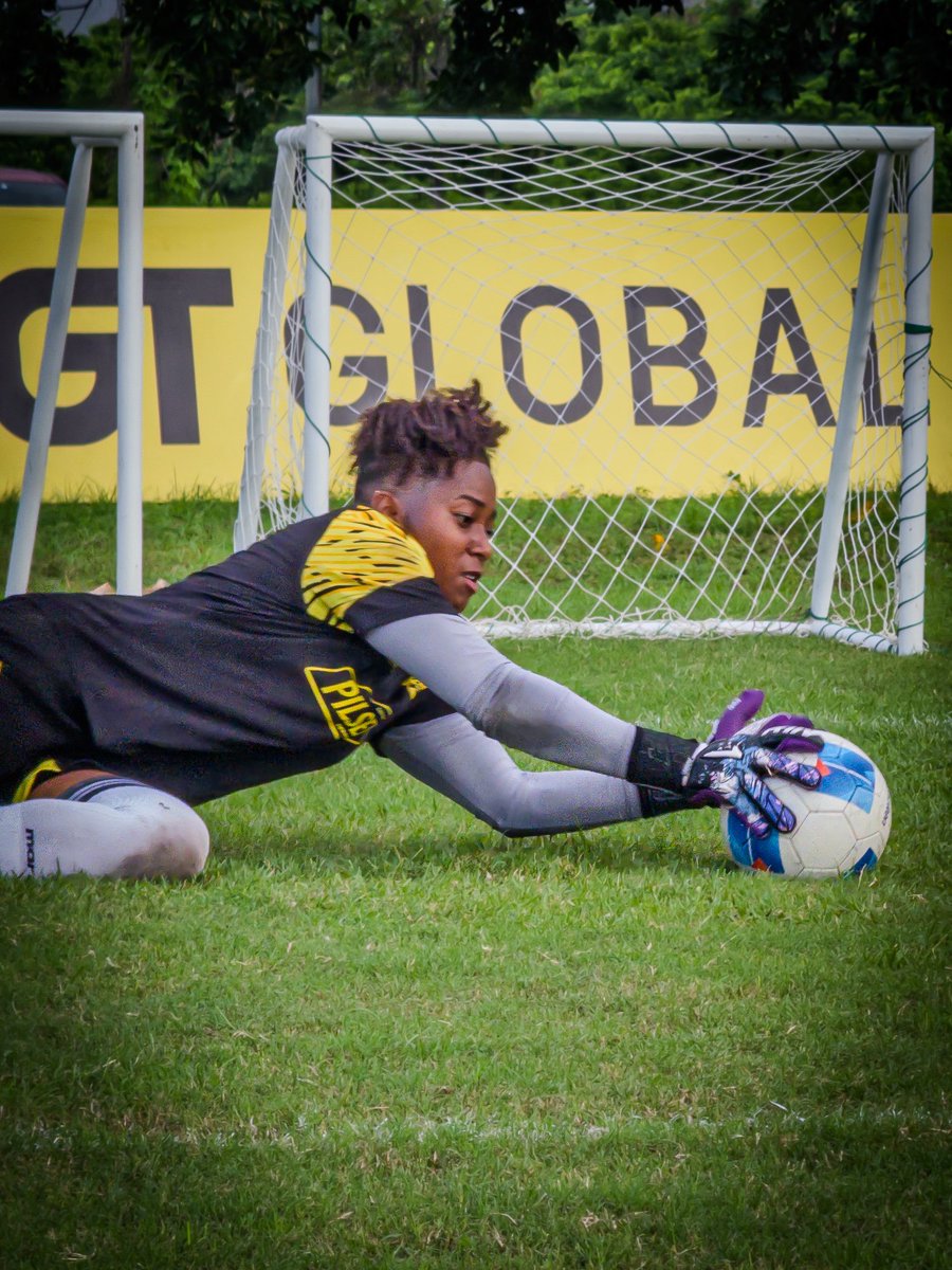 BSCFemenino_'s tweet photo. Un equipo, una pasión, un corazón, un objetivo 🔥⚽️ https://t.co/JyNLOJE7Y7