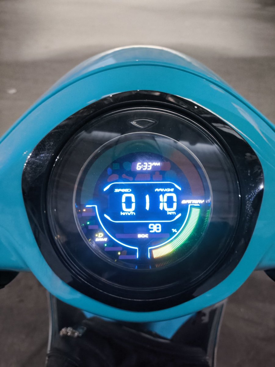 Its_Kinshu's tweet photo. Bought my Bajaj Chetak just last week.
Charged to 98% overnight. Rode only 17 km this morning, battery dropped to 80% &amp; range fell sharply too.

Extremely poor real-world performance for a new scooter! This is disappointing. Please investigate urgently &amp; respond. @chetakofficial https://t.co/MT6zJka9Ie