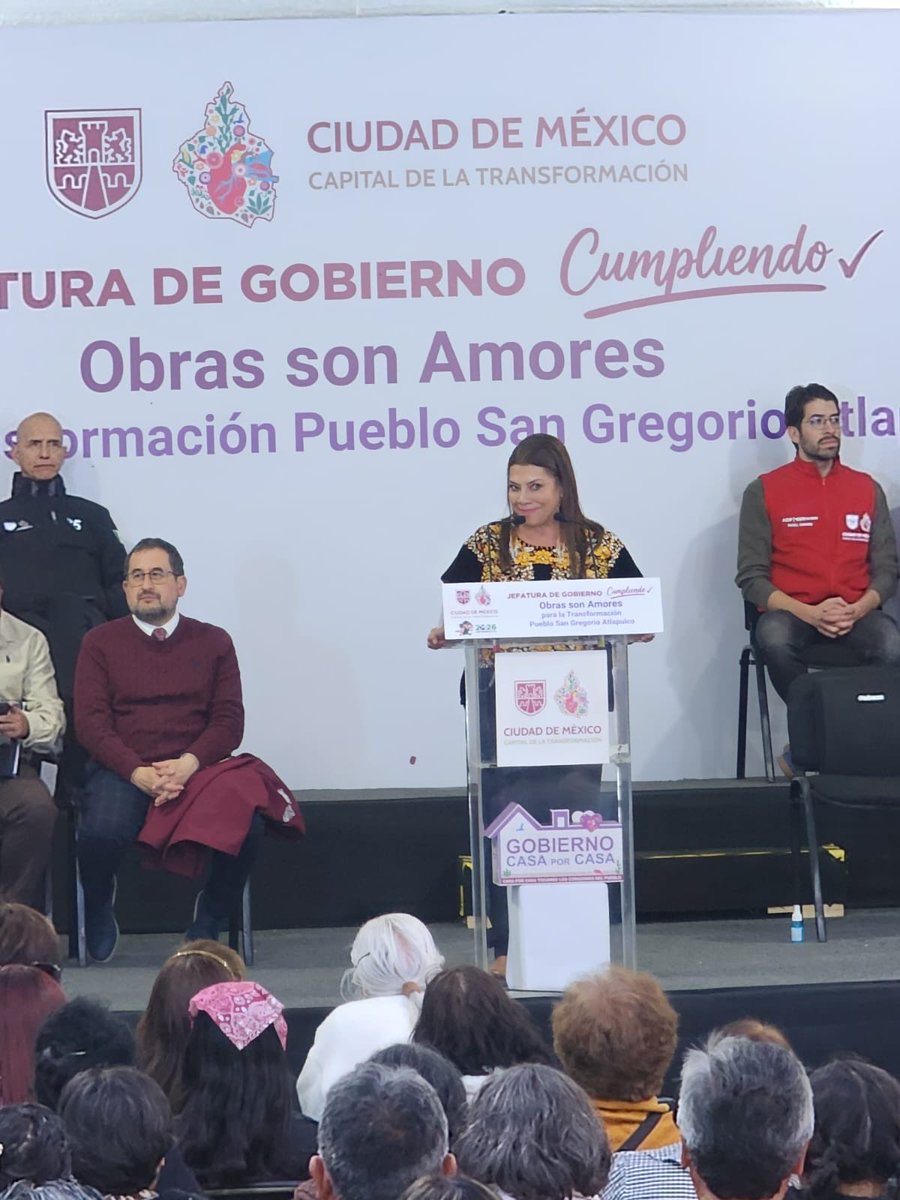 ¡OBRAS SON AMORES!

Durante el evento protocolario de entrega de obras y acciones del programa Gobierno Casa por Casa,  en el pueblo de San Gregorio Atlapulco, <a href="/XochimilcoAl/">Alcaldía Xochimilco</a>, la jefa de gobierno <a href="/ClaraBrugadaM/">Clara Brugada Molina</a>, anunció apoyos en diferentes áreas: educación,