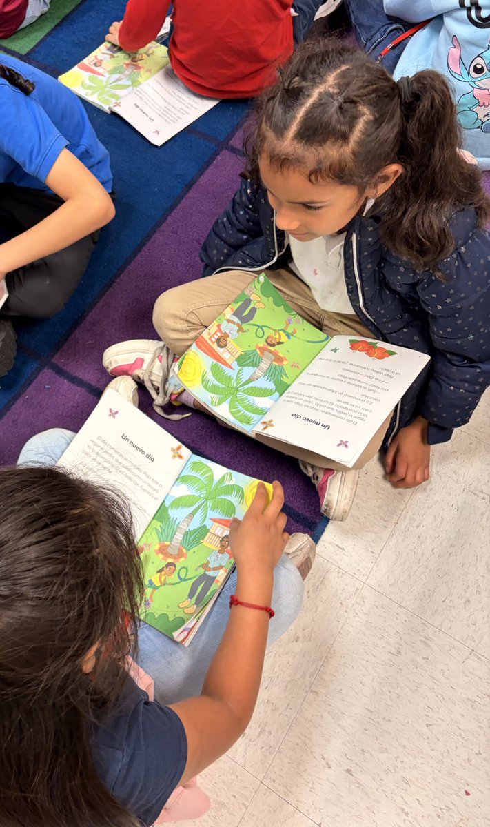 msgnz's tweet photo. Today our #Amplify story took us to Cuba. The dad asks his daughter to speak Spanish because he cannot understand English. It resonated with my students, with me, and with the 5 million emergent bilinguals bridging languages between school and home.🥹🫶🏼 https://t.co/9wLSxXQaqA