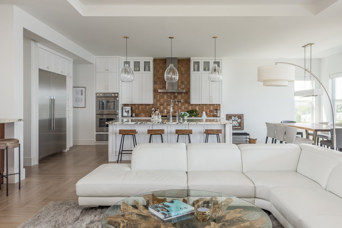CampagnaHomes's tweet photo. Comfort is often created through restraint. Spaces that feel calm tend to leave the strongest and longest impression. 

Share this with someone who loves quiet design.

#homerenovation #interiordesign #luxuryhomes #customhomebuilder #tampabayhomes https://t.co/TnD2x6tZnC