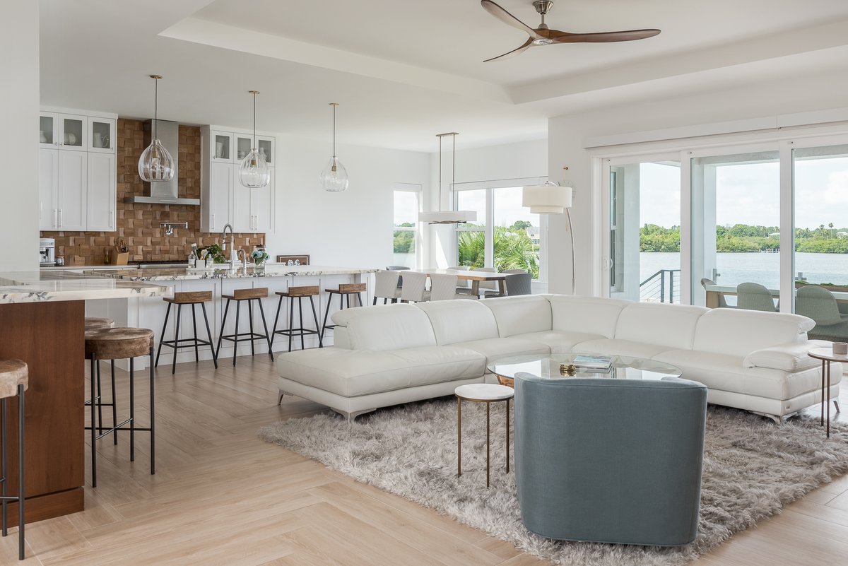 CampagnaHomes's tweet photo. Comfort is often created through restraint. Spaces that feel calm tend to leave the strongest and longest impression. 

Share this with someone who loves quiet design.

#homerenovation #interiordesign #luxuryhomes #customhomebuilder #tampabayhomes https://t.co/TnD2x6tZnC