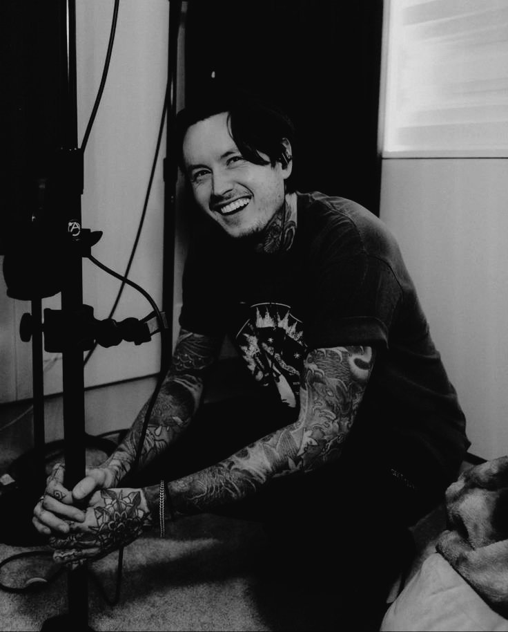 𝙇𝙄𝙆𝙀 𝘼 𝙎𝙋𝙀𝘾𝙏𝙀𝙍 (@AVillainsLament) / Posts / X