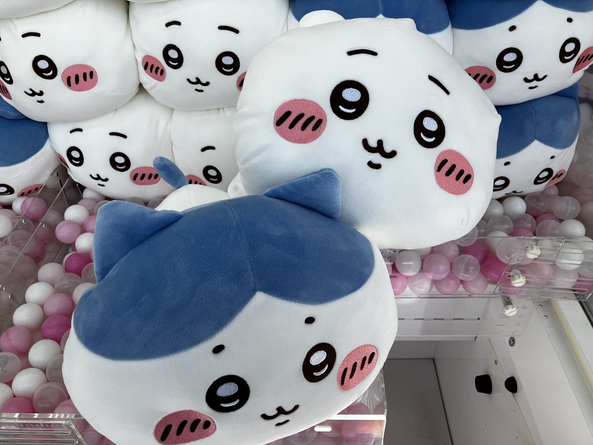 投入中】 ◇ ちいかわ もっちる ねそべりBIGぬいぐるみ①