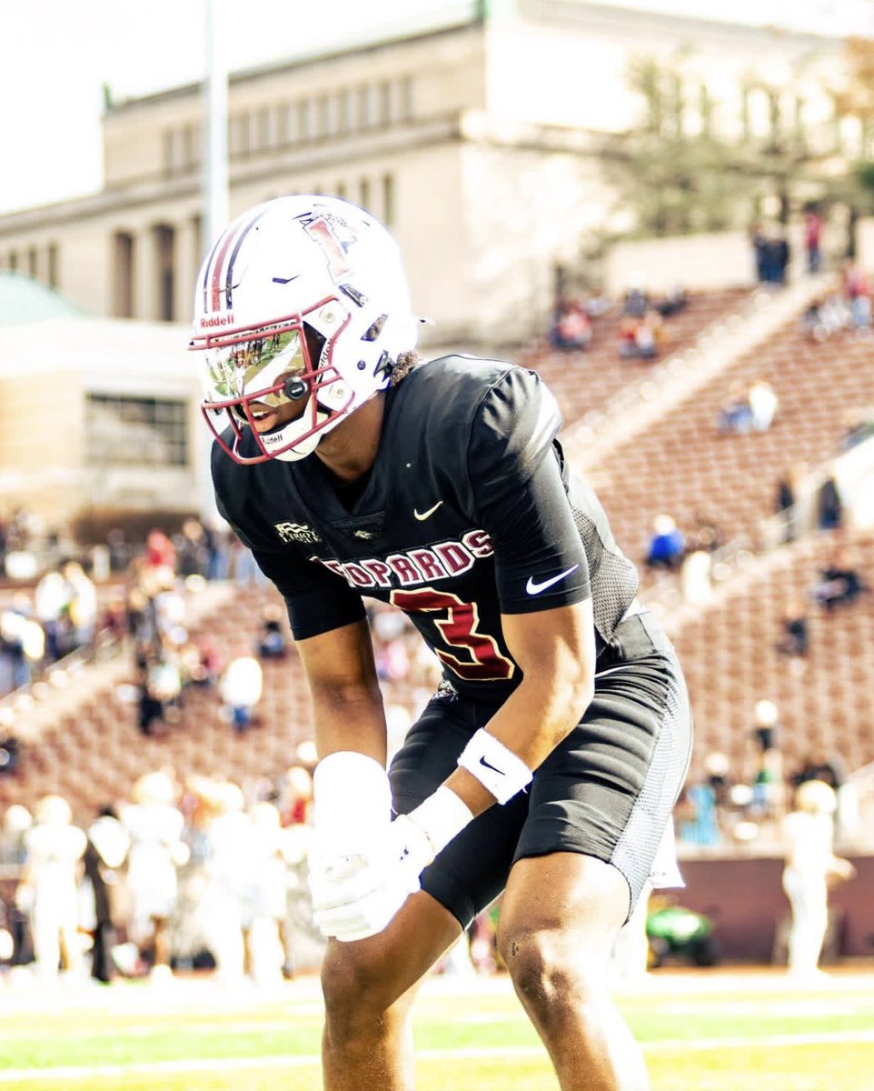 𝙲𝚊𝚕𝚎𝚋 “C6” 𝚠𝚑𝚒𝚝𝚎 tweet media