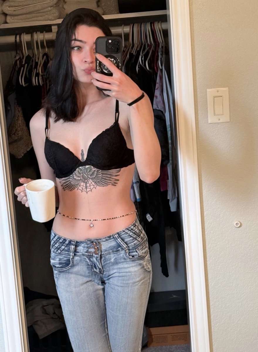 The_RosieLynn's tweet photo. Good morning ☀️ #model #sexy #selfie #contentcreator #spinner #bikinimodel #lingeriemodel #onlinemodel #travelmodel #modelthings #picoftheday #sexycontent #Republicamanagement https://t.co/yk38URJ7FF