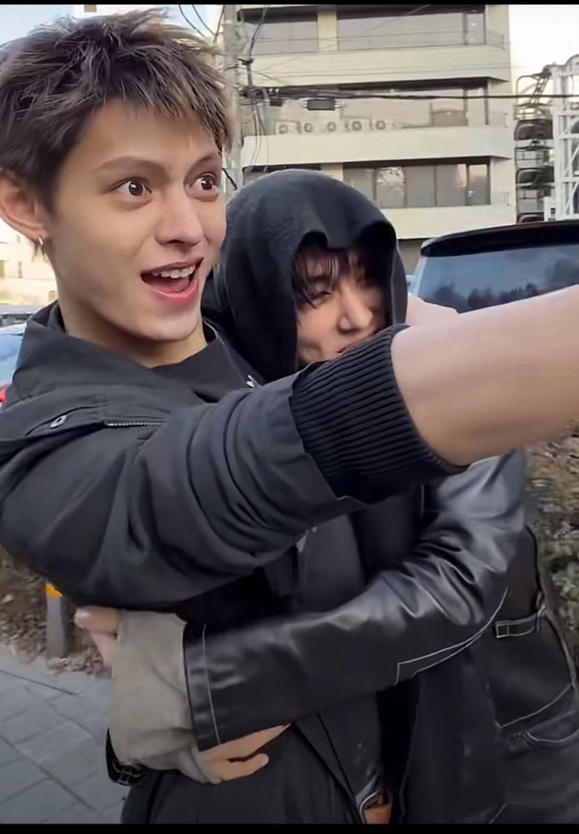 acervo james tweet media