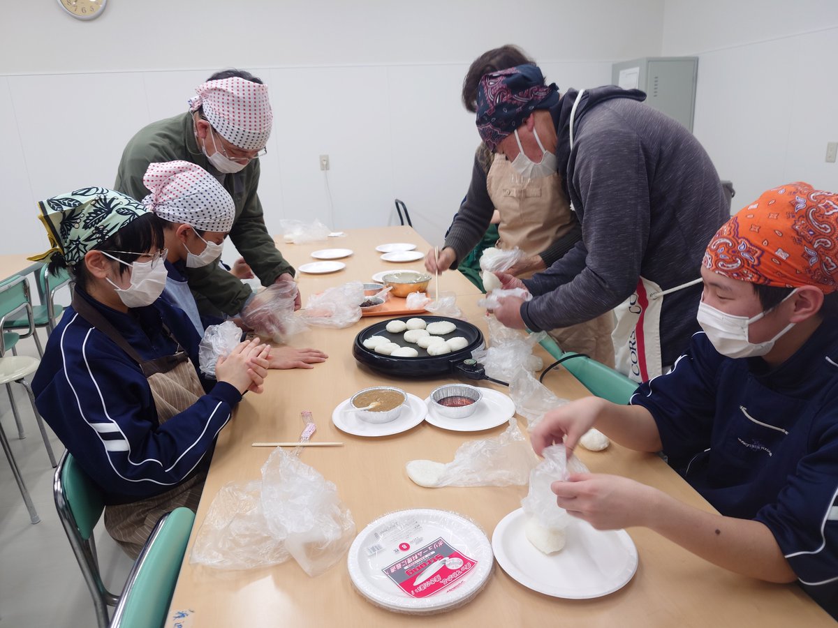 KEYPAT468342's tweet photo. 2/26（木）石川県立七尾特別支援学校珠洲分校で食育プログラムを実施しました。大好評でした。
#いろいろ五平もち　 #まぜるだけお吸い物 https://t.co/JKrKqkJWV4