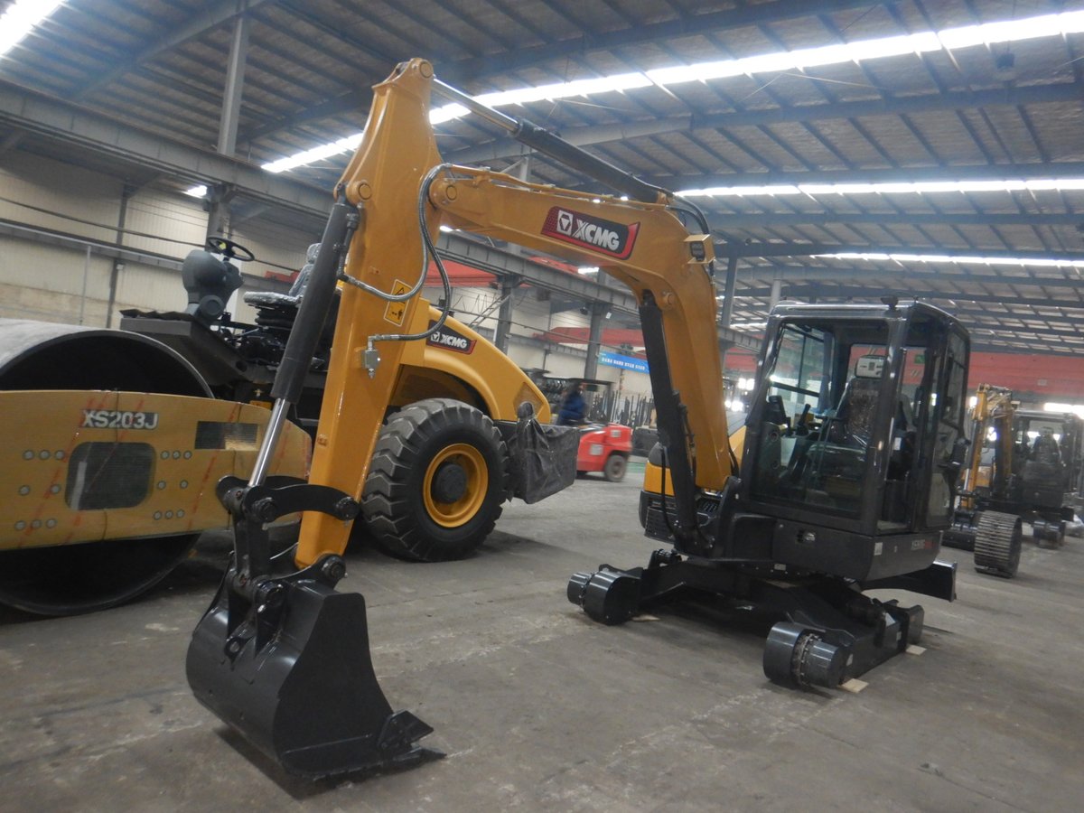 EvangelChina's tweet image. 🚜 Shipment update

2 × XCMG XE60G Pro excavators delivered to Costa Rica 🇨🇷

6t class | 0.24 m³ bucket | 3.8 m digging depth
#XCMG #Excavator #HeavyMachinery