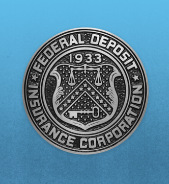 PiNewsMedia's tweet photo. 🚨 BREAKING: 🇺🇸 U.S. regulators approve tokenized securities for banks.

The Federal Reserve, Office of the Comptroller of the Currency, and Federal Deposit Insurance Corporation announced that tokenized securities will be treated the same as traditional securities, allowing banks to hold blockchain-based versions without additional regulatory scrutiny.
