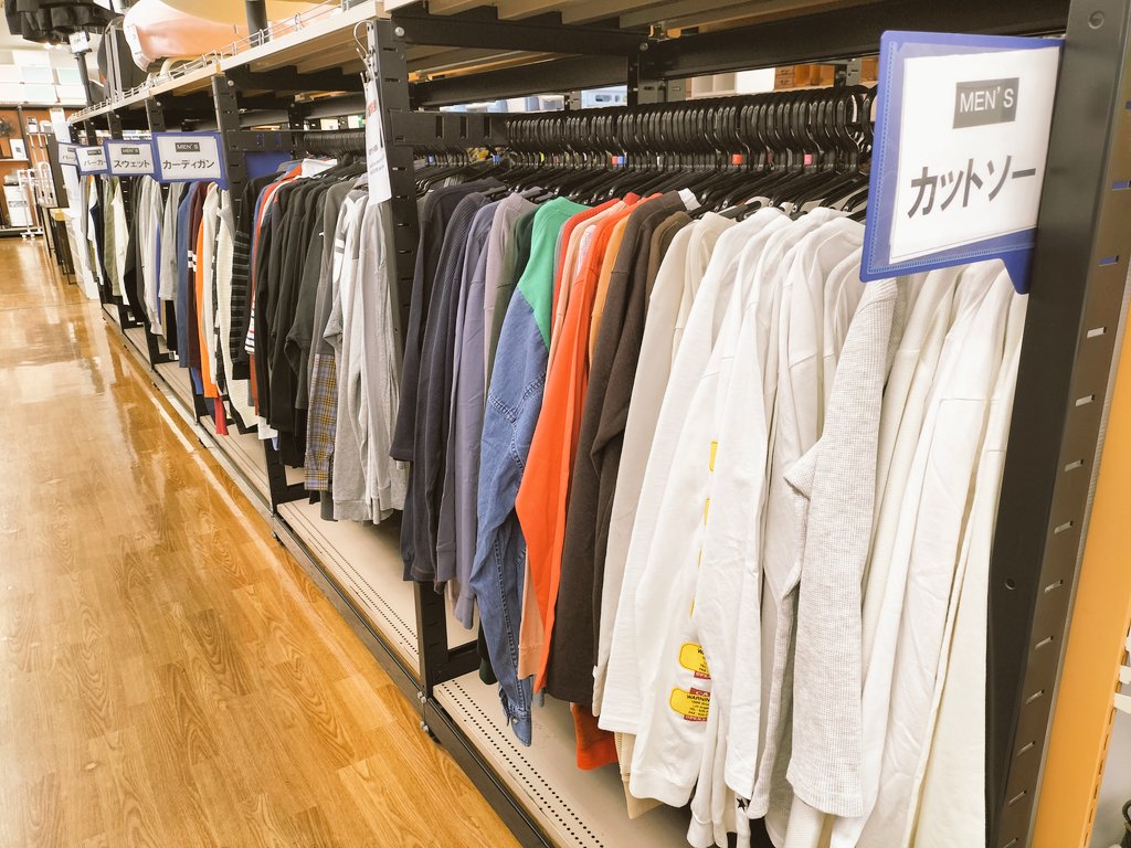off_sendainishi's tweet photo. 少しずつ暖かくなってきてますね😆
シアー、レース、ドット、ボーダーetc
春夏物沢山ご用意してお待ちしております✨

#オフハウス仙台西店 
#古着
#春夏物衣料買取強化中 https://t.co/hHQSdWNngl