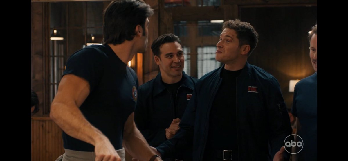 buckitallup's tweet image. EDDIE GOTTA KEEP BUCK ON A LEASH BRO 😭