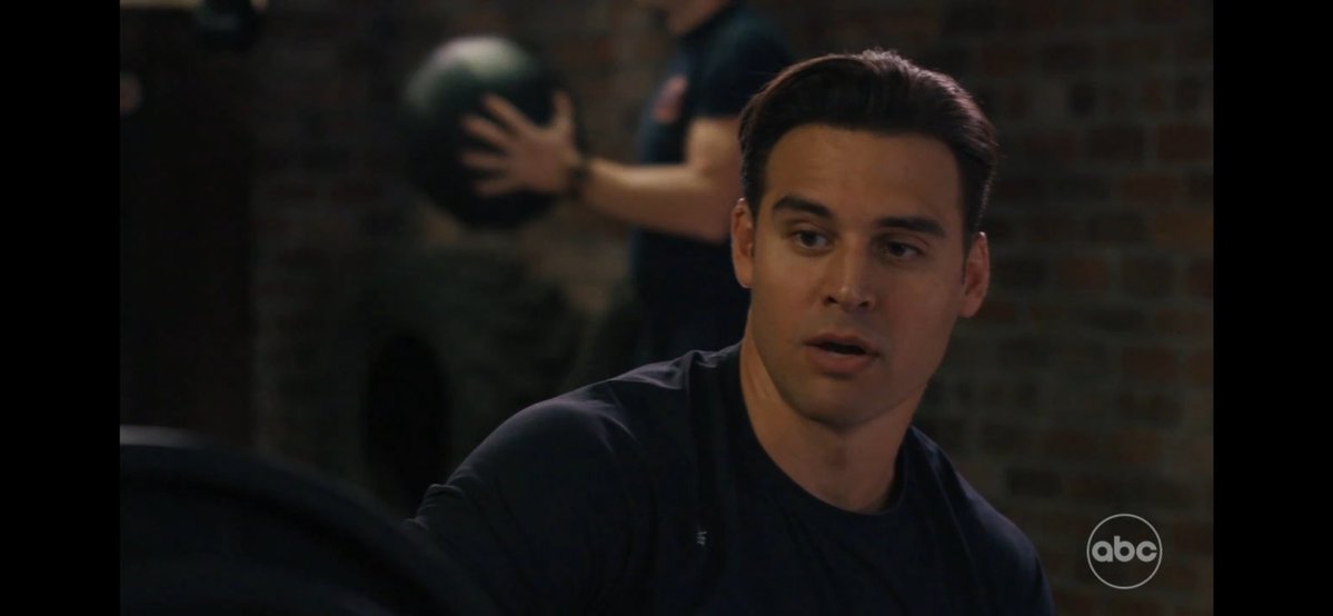 buckitallup's tweet image. EDDIE GOTTA KEEP BUCK ON A LEASH BRO 😭