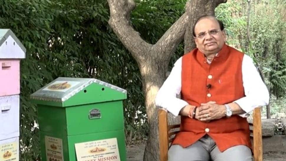 दिल्ली के उपराज्यपाल विनय सक्सेना जी का कार्यकाल आखिरकार खत्म हो गया।

उनके पूरे कार्यकाल को दिल्ली शायद काम के लिए नहीं, बल्कि हर जनहित योजना में अड़ंगा लगाने और चुनी हुई सरकार को कमजोर करने के लिए याद रखेगी।

फिनलैंड में शिक्षकों की ट्रेनिंग रोकना, मोहल्ला क्लीनिकों पर फर्जी