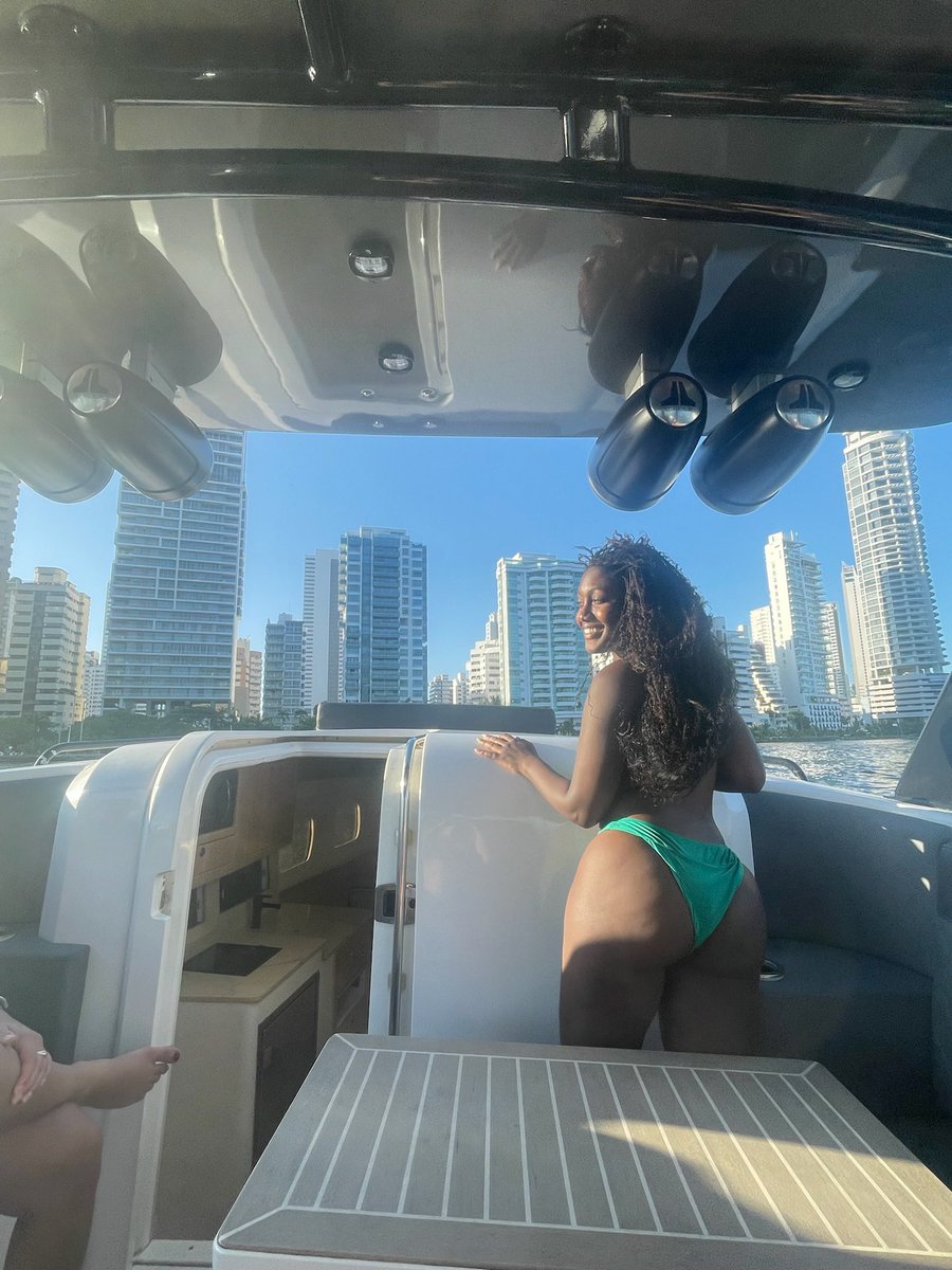 Paris Senpai tweet media