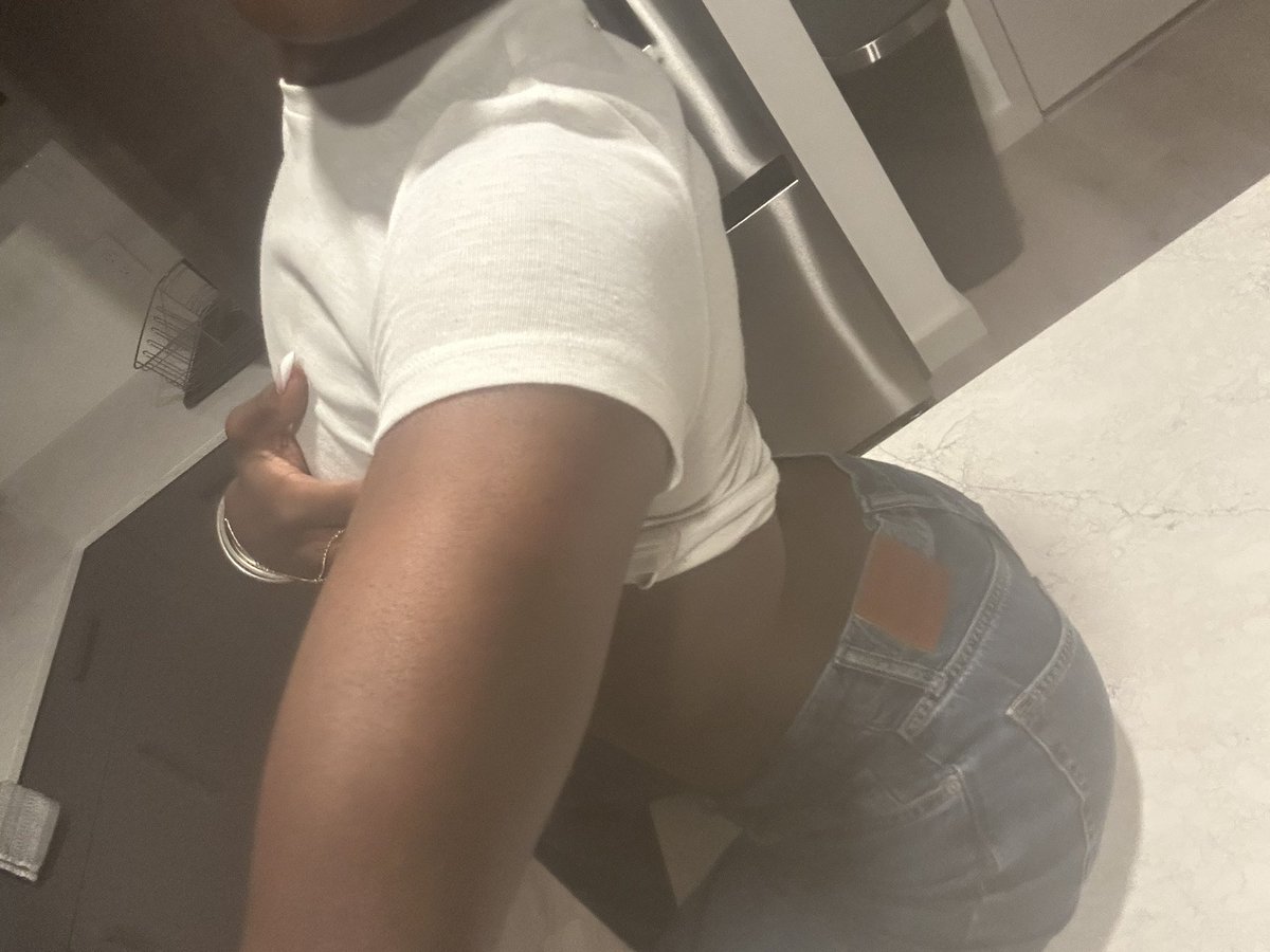 fine shyt when im dressed